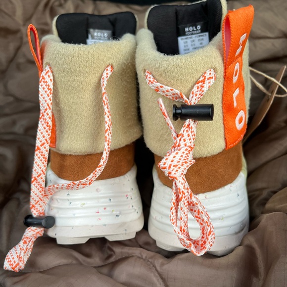 HOLO+CO Women’s Tan & Cream Ankle Booties - Picture 5 of 7